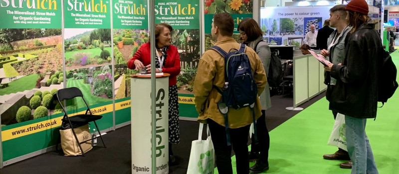 Promoting Strulch to landscaping professionals